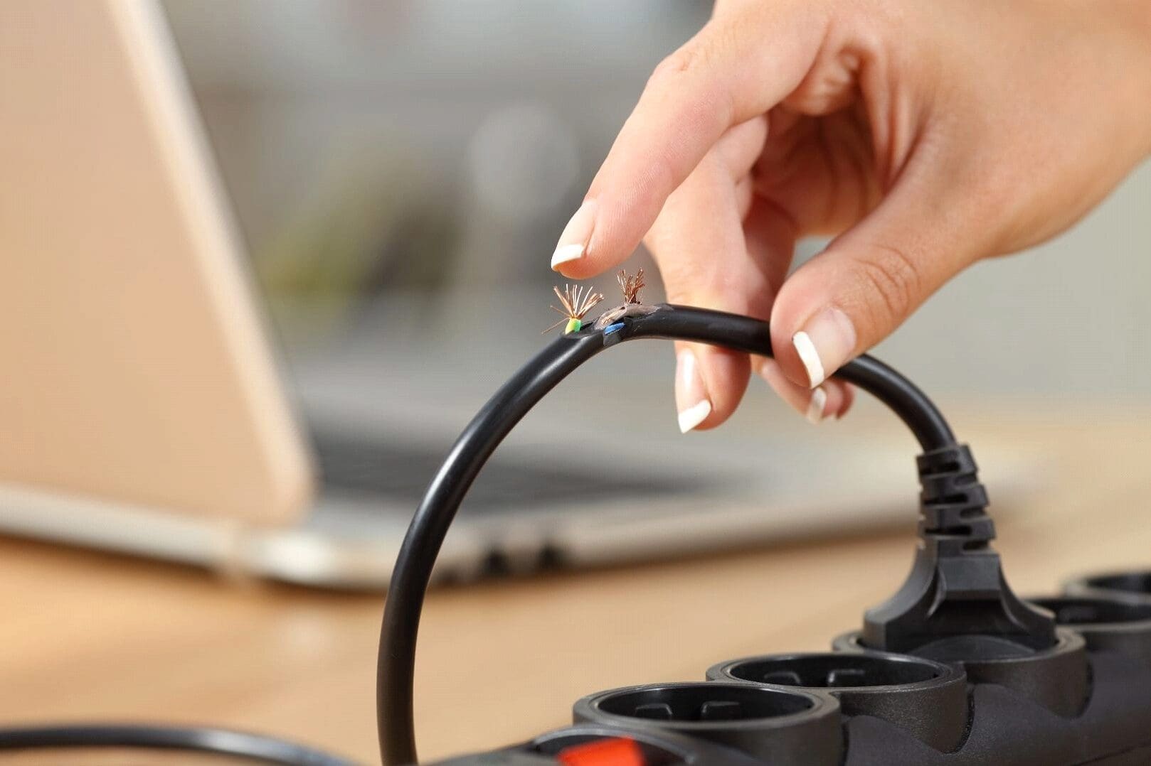 5 Reasons Why You Should Never DIY Your Electrical Repairs